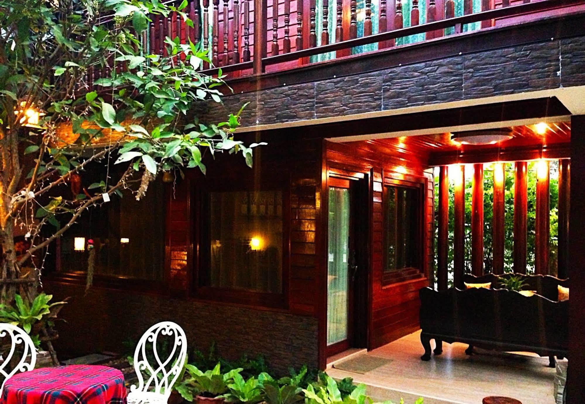 Baifern Homestay Phra Nakhon Si Ayutthaya Zewnętrze zdjęcie
