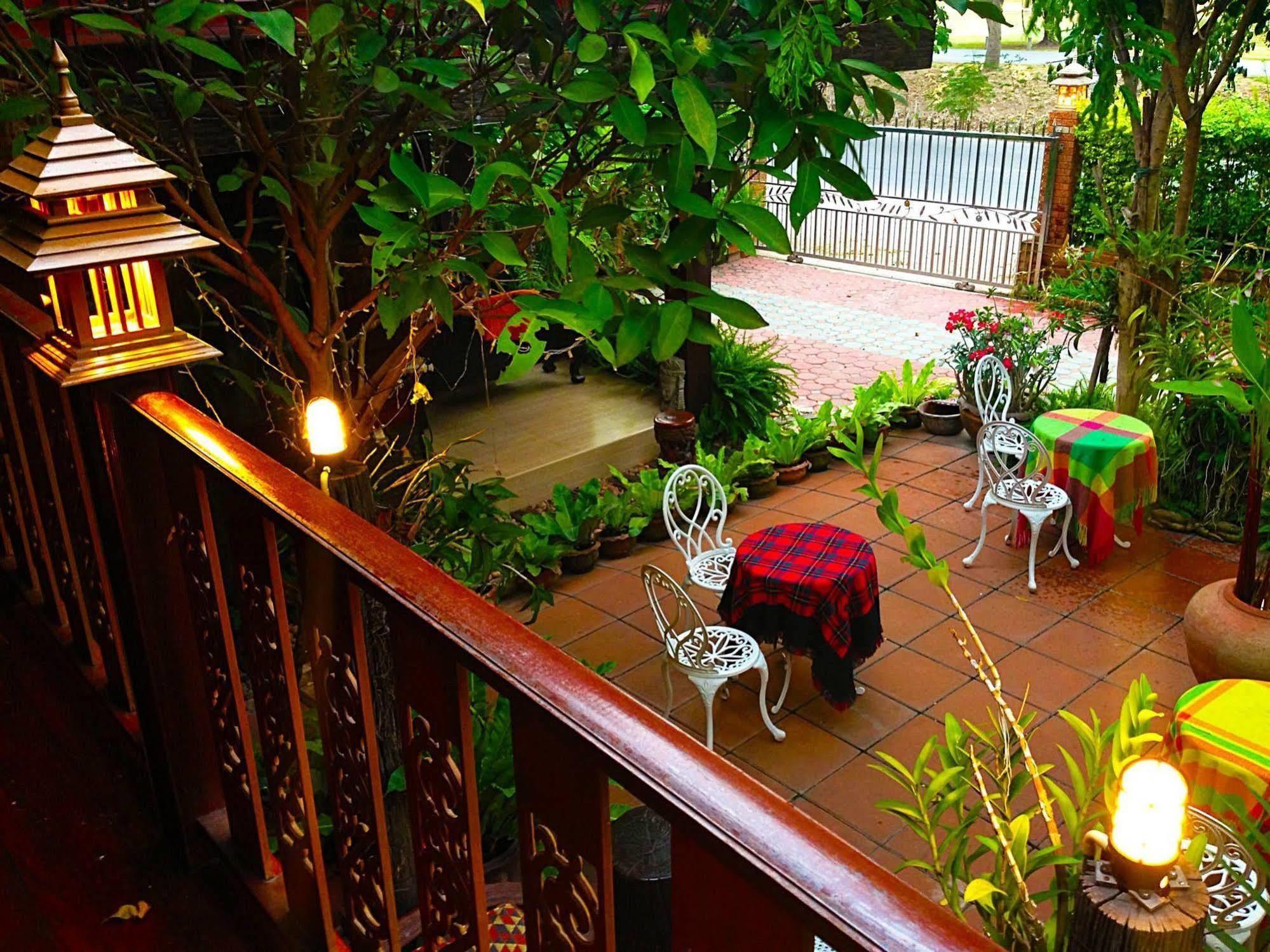 Baifern Homestay Phra Nakhon Si Ayutthaya Zewnętrze zdjęcie