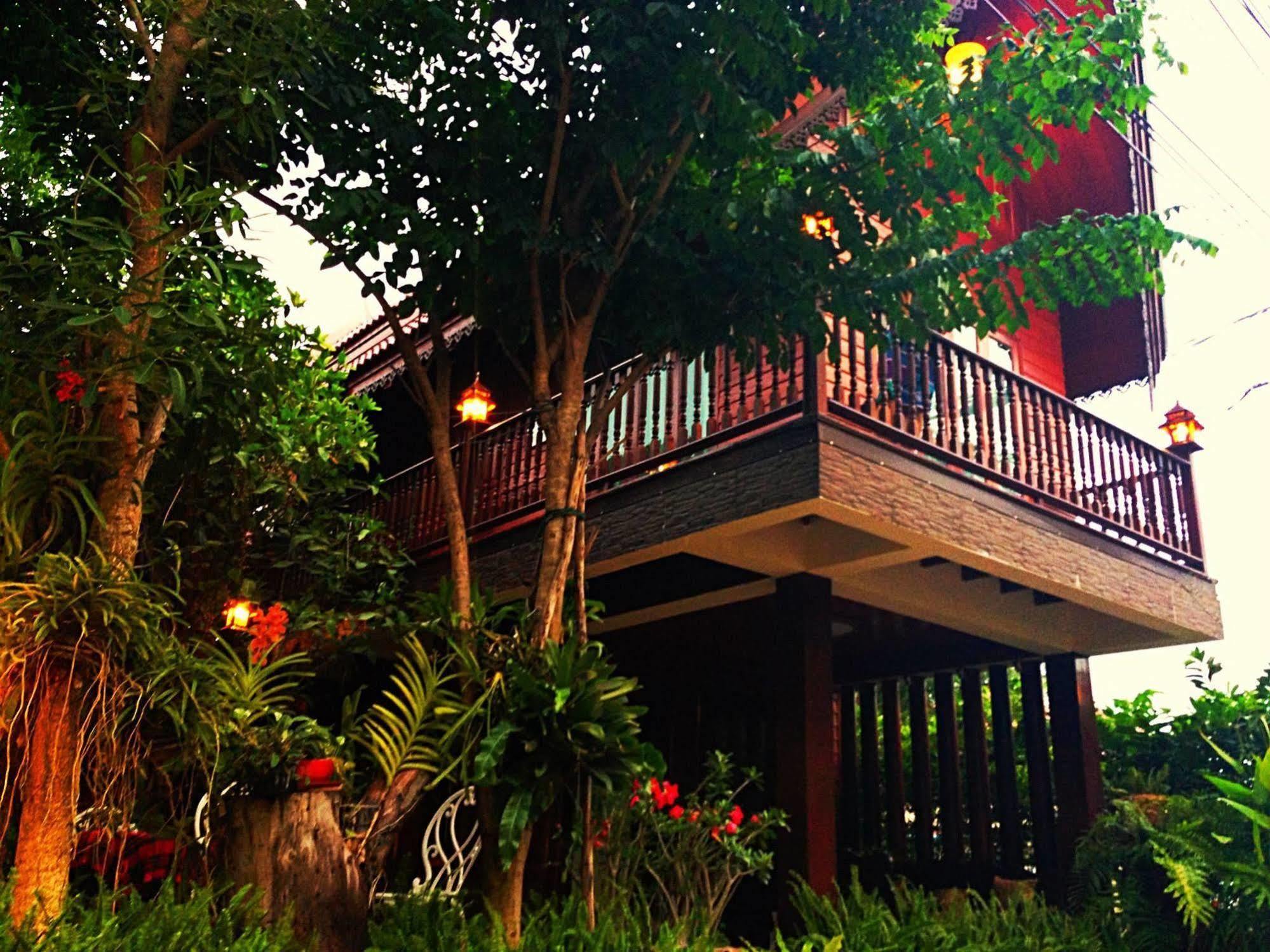 Baifern Homestay Phra Nakhon Si Ayutthaya Zewnętrze zdjęcie